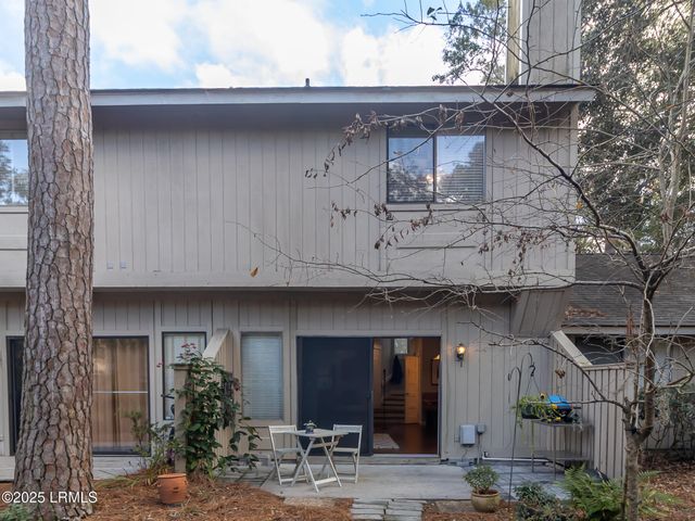 5 Gum Tree Rd Apt A2, Hilton Head Island, SC 29926