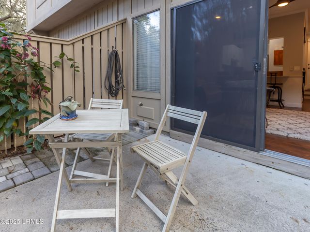 5 Gum Tree Rd Apt A2, Hilton Head Island, SC 29926
