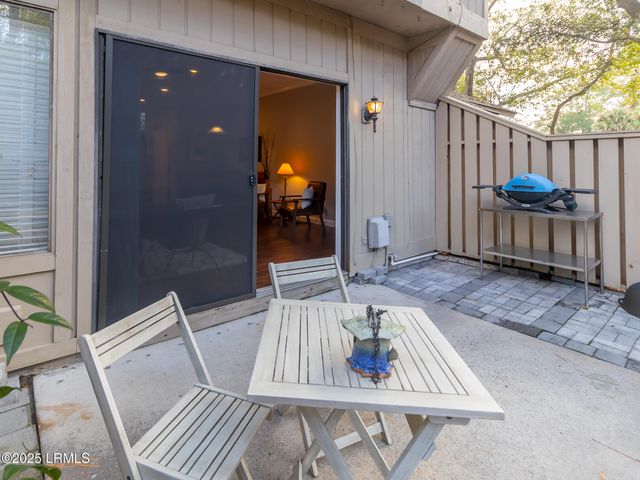 5 Gum Tree Rd Apt A2, Hilton Head Island, SC 29926