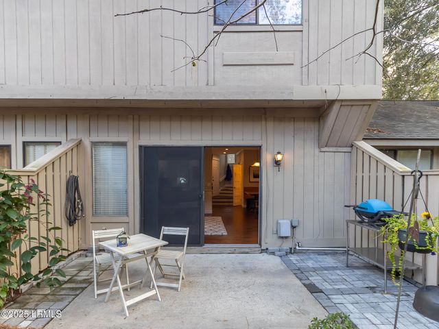 5 Gum Tree Rd Apt A2, Hilton Head Island, SC 29926