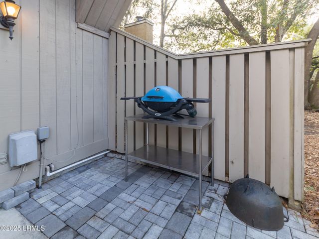 5 Gum Tree Rd Apt A2, Hilton Head Island, SC 29926