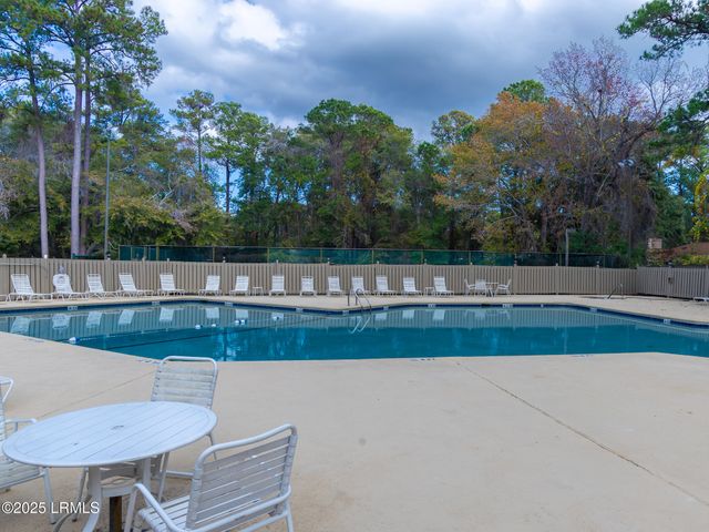 5 Gum Tree Rd Apt A2, Hilton Head Island, SC 29926