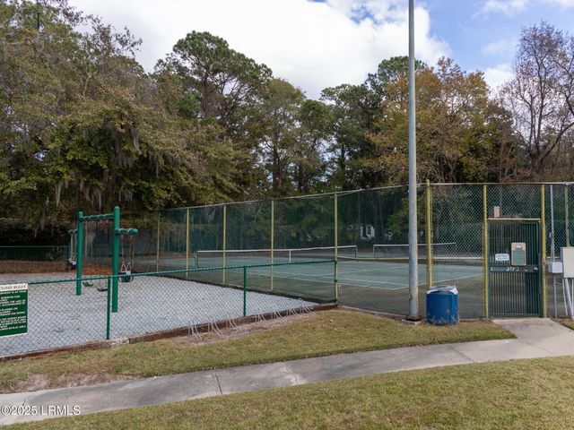 5 Gum Tree Rd Apt A2, Hilton Head Island, SC 29926