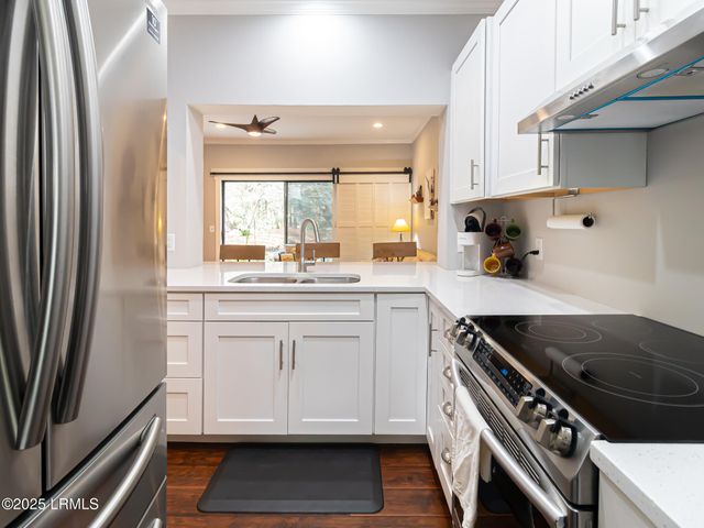 5 Gum Tree Rd Apt A2, Hilton Head Island, SC 29926