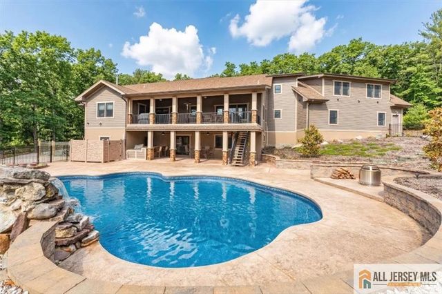 235 Longview Union Grove Road, Far Hills, NJ 07931