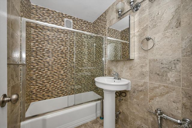 85-10 151st Avenue 5E, Howard Beach, NY 11414