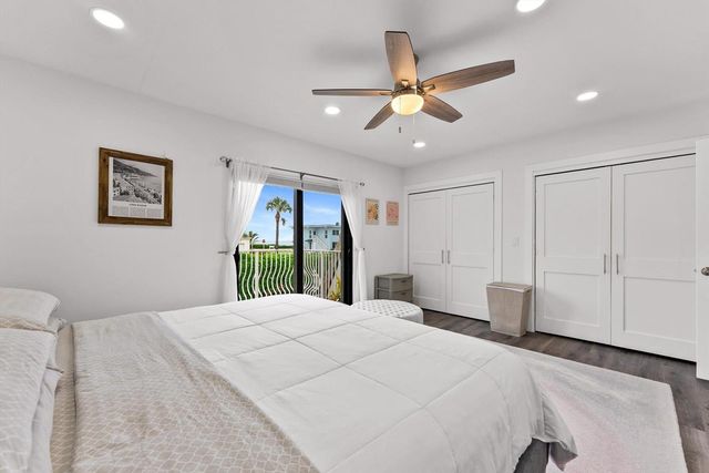 5720 Old Ocean Boulevard 4w, Ocean Ridge, FL 33435