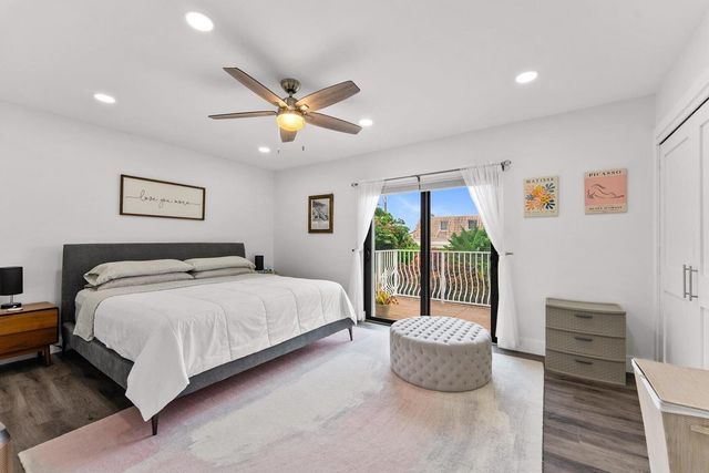 5720 Old Ocean Boulevard 4w, Ocean Ridge, FL 33435