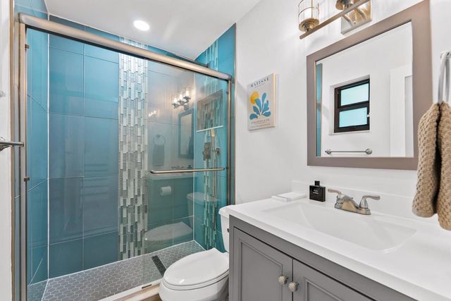 5720 Old Ocean Boulevard 4w, Ocean Ridge, FL 33435