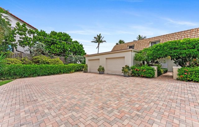 5720 Old Ocean Boulevard 4w, Ocean Ridge, FL 33435
