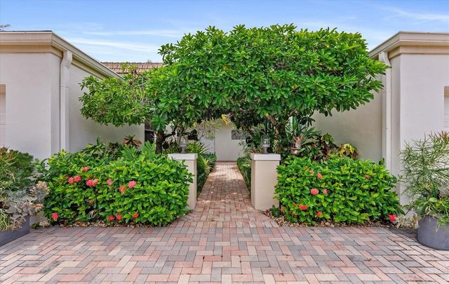 5720 Old Ocean Boulevard 4w, Ocean Ridge, FL 33435