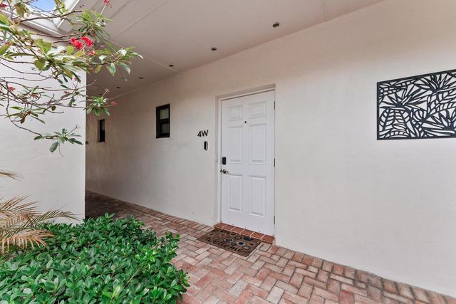 5720 Old Ocean Boulevard 4w, Ocean Ridge, FL 33435