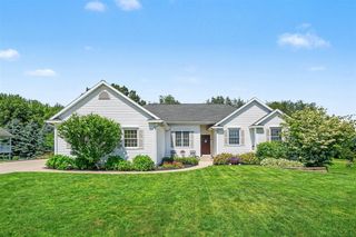 13154 Acacia Drive, Grand Haven, MI 49417
