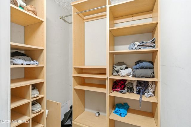 16 Snead Court, Little Egg Harbor, NJ 08087