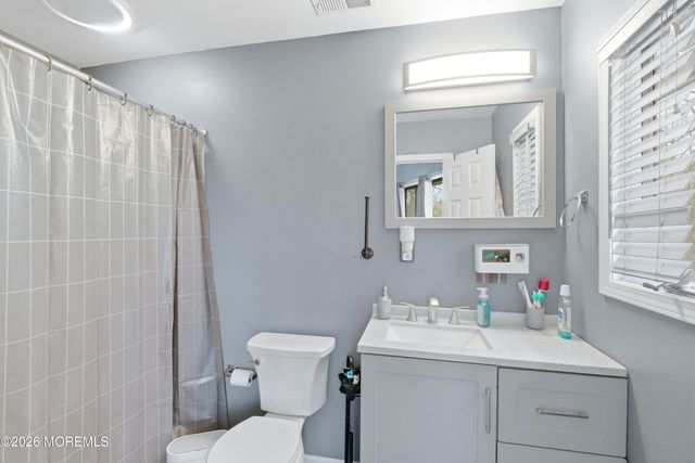 16 Snead Court, Little Egg Harbor, NJ 08087