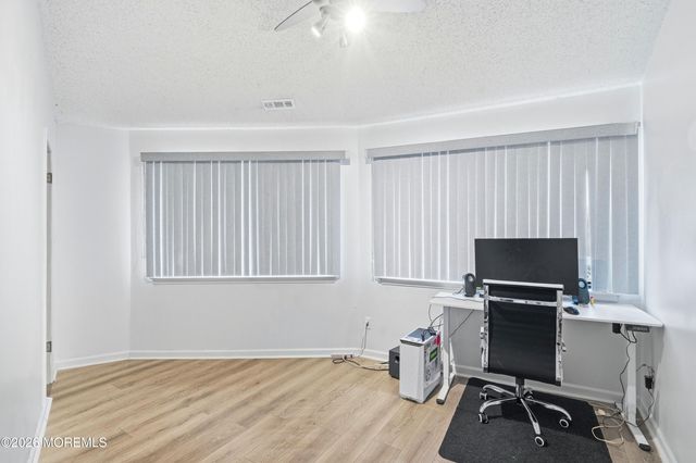 16 Snead Court, Little Egg Harbor, NJ 08087