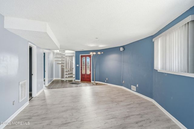 16 Snead Court, Little Egg Harbor, NJ 08087