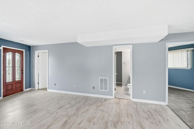 16 Snead Court, Little Egg Harbor, NJ 08087