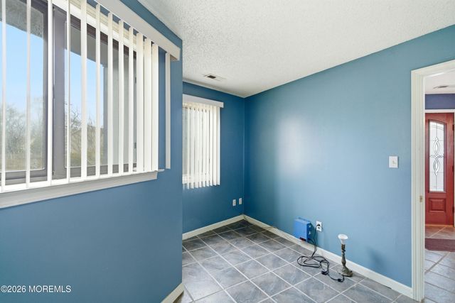 16 Snead Court, Little Egg Harbor, NJ 08087