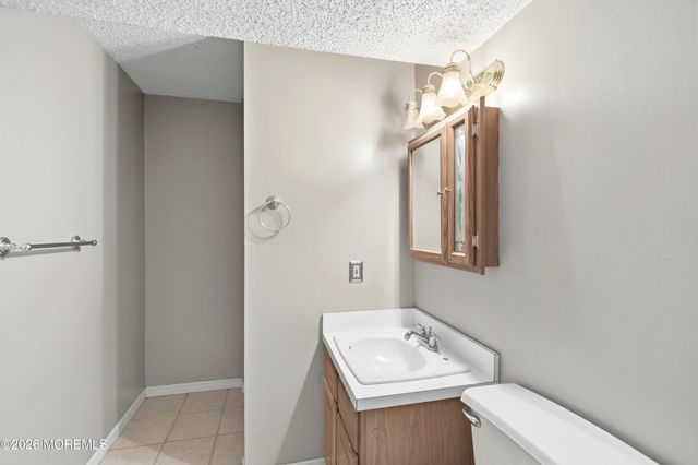 16 Snead Court, Little Egg Harbor, NJ 08087