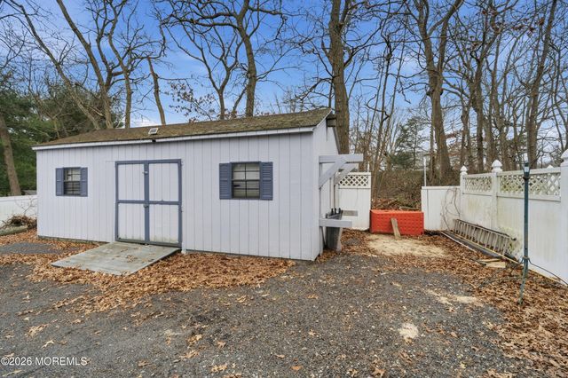 16 Snead Court, Little Egg Harbor, NJ 08087