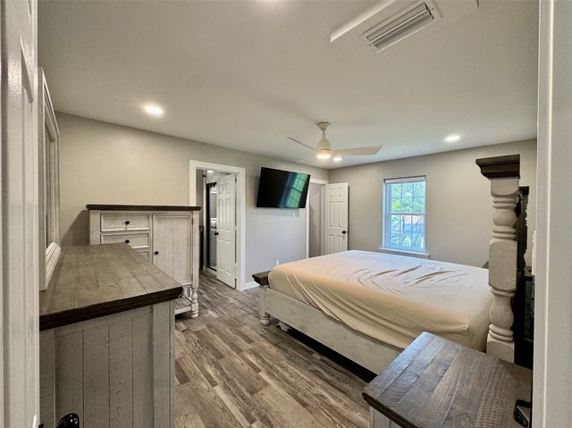 608 Mason Drive, Seven Points, TX 75143