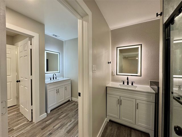 608 Mason Drive, Seven Points, TX 75143