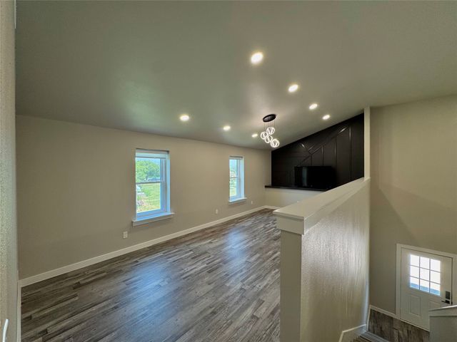 608 Mason Drive, Seven Points, TX 75143