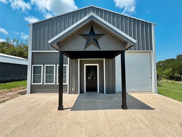 608 Mason Drive, Seven Points, TX 75143