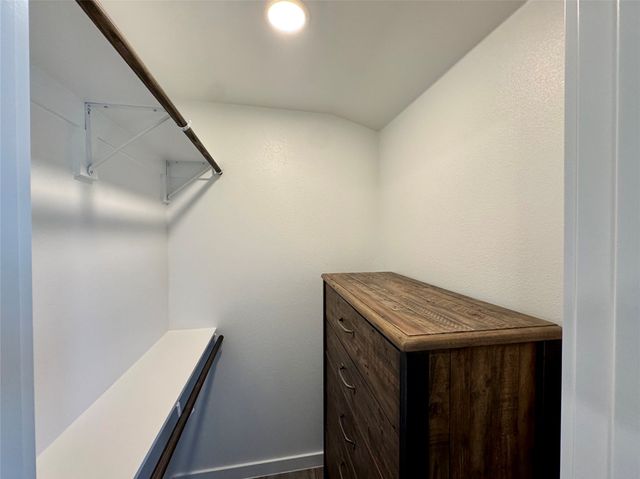 608 Mason Drive, Seven Points, TX 75143