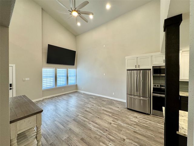 608 Mason Drive, Seven Points, TX 75143