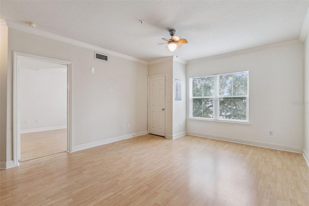 Image 13 of property listing at 202 E SOUTH STREET 4049, Orlando, FL 32801