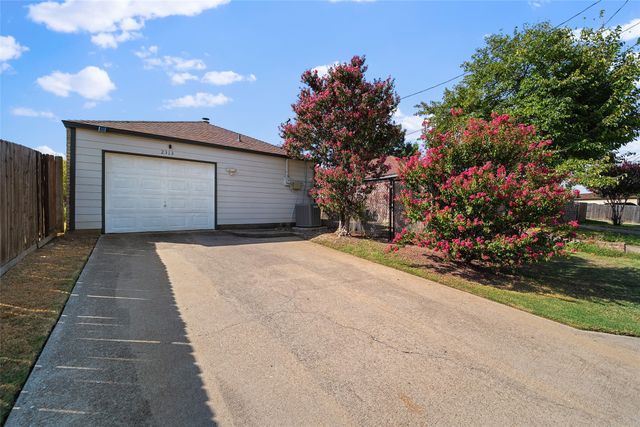 2313 Markland Street, Irving, TX 75060