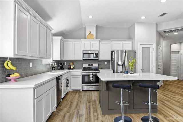 403 S Viento Dorado Street, Mission, TX 78572