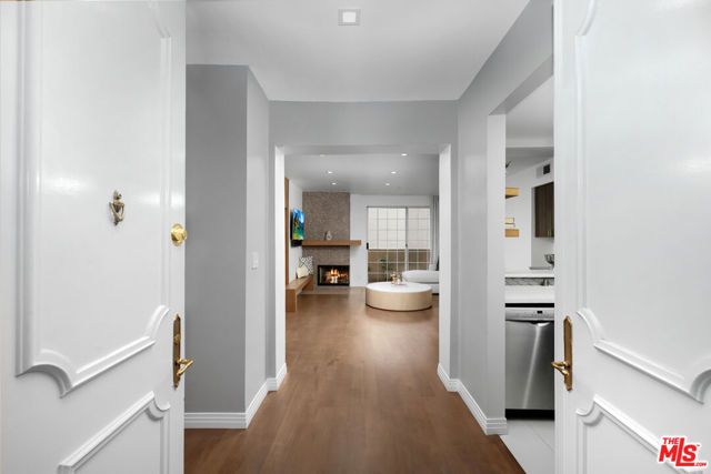 930 N Doheny Drive 317, West Hollywood, CA 90069