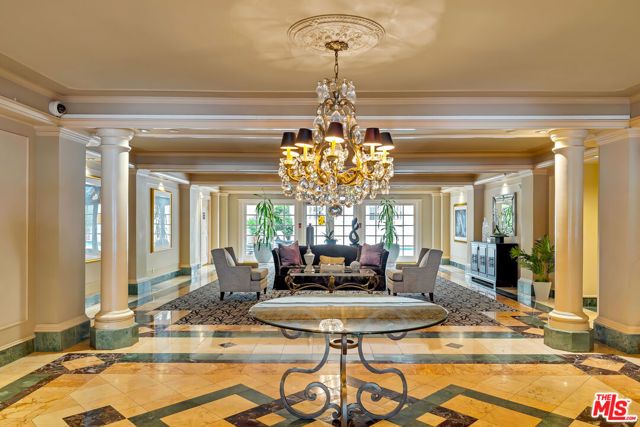 930 N Doheny Drive 317, West Hollywood, CA 90069