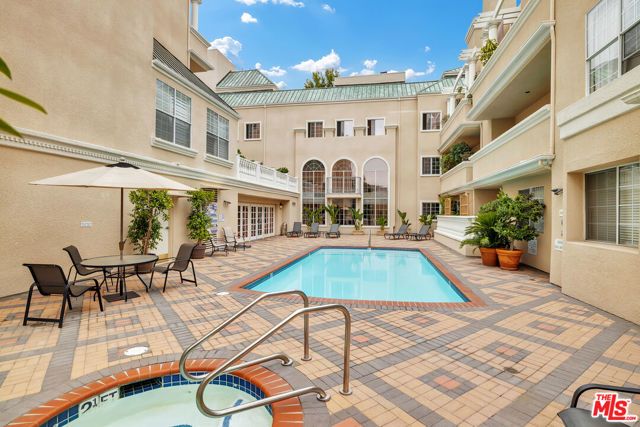 930 N Doheny Drive 317, West Hollywood, CA 90069