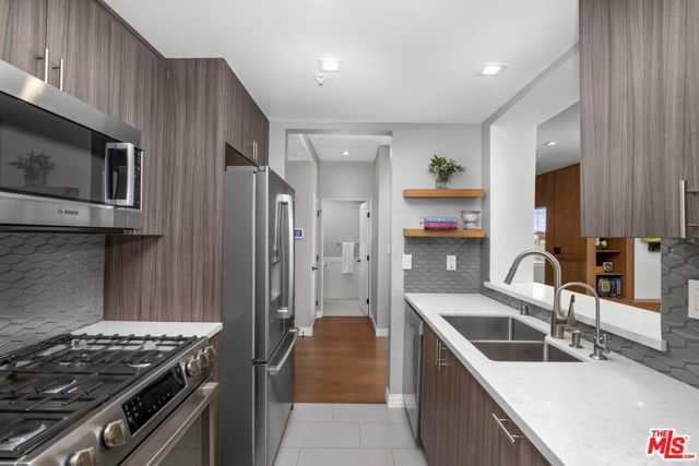 930 N Doheny Drive 317, West Hollywood, CA 90069