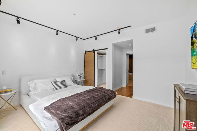 930 N Doheny Drive 317, West Hollywood, CA 90069
