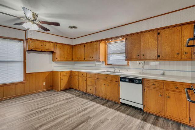 1992 N US Highway 287, Decatur, TX 76234