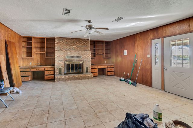 1992 N US Highway 287, Decatur, TX 76234