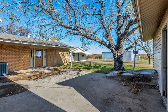 1992 N US Highway 287, Decatur, TX 76234