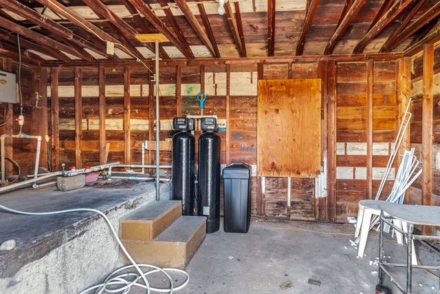 1992 N US Highway 287, Decatur, TX 76234