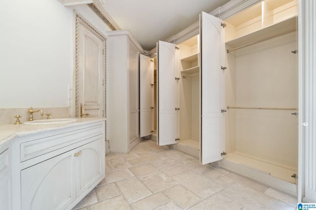 4539 HIGH COURT CIRCLE, Hoover, AL 35242