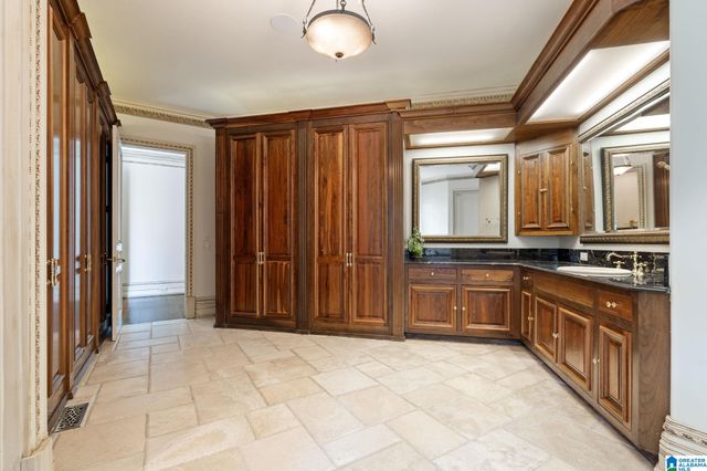 4539 HIGH COURT CIRCLE, Hoover, AL 35242