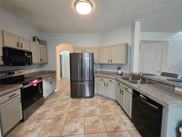 930 OXFORD DRIVE, Davenport, FL 33897