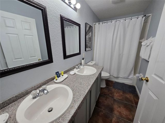 930 OXFORD DRIVE, Davenport, FL 33897