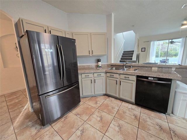 930 OXFORD DRIVE, Davenport, FL 33897