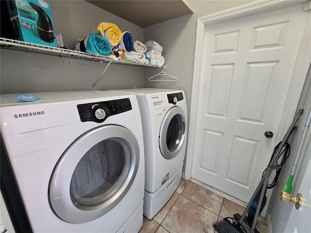 930 OXFORD DRIVE, Davenport, FL 33897
