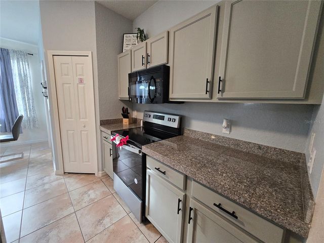 930 OXFORD DRIVE, Davenport, FL 33897